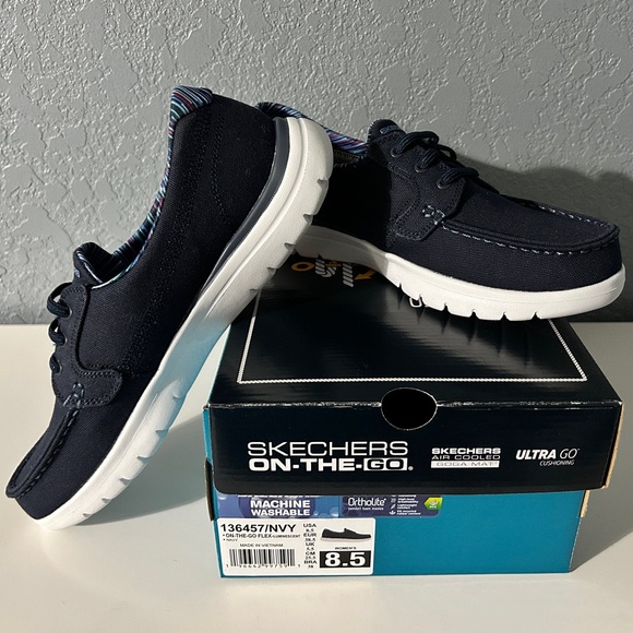 ‼️SOLD‼️ 💙Skechers On-the-Go Flex Luminescent Slip Ons💙 - Picture 2 of 2